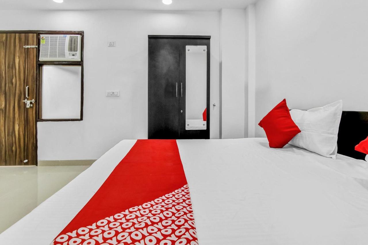 Flagship Hotel Secret Mirage Near Rithala Metro Station Új-Delhi Kültér fotó